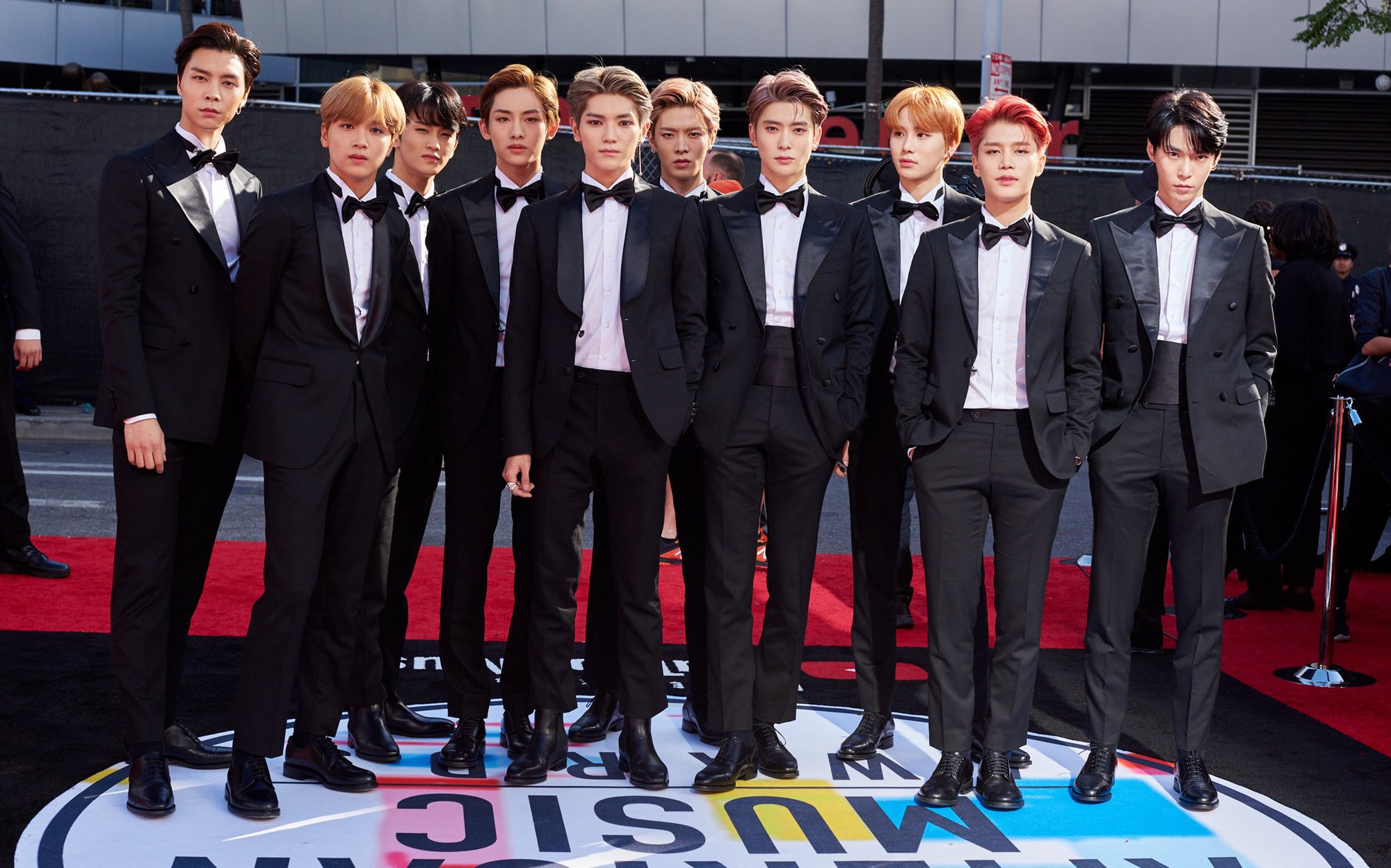 Báo Ấn Độ bị chỉ trích vì nhầm NCT 127 là BTS tại lễ trao giải American Music Awards 2018 - Ảnh 2. Báo Ấn Độ bị chỉ trích vì nhầm NCT 127 là BTS tại lễ trao giải American Music Awards 2018 - Ảnh 2.