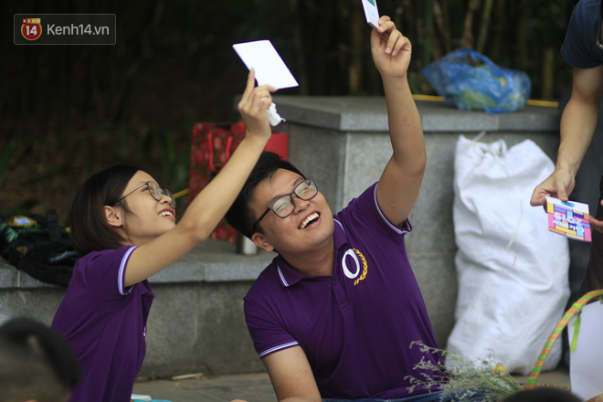 Làm gạch từ túi ni lông, không sử dụng chai nhựa 1 lần... học sinh ngày nay biết nghĩ cho môi trường đến mức người lớn cũng phải ghen tỵ - Ảnh 22.