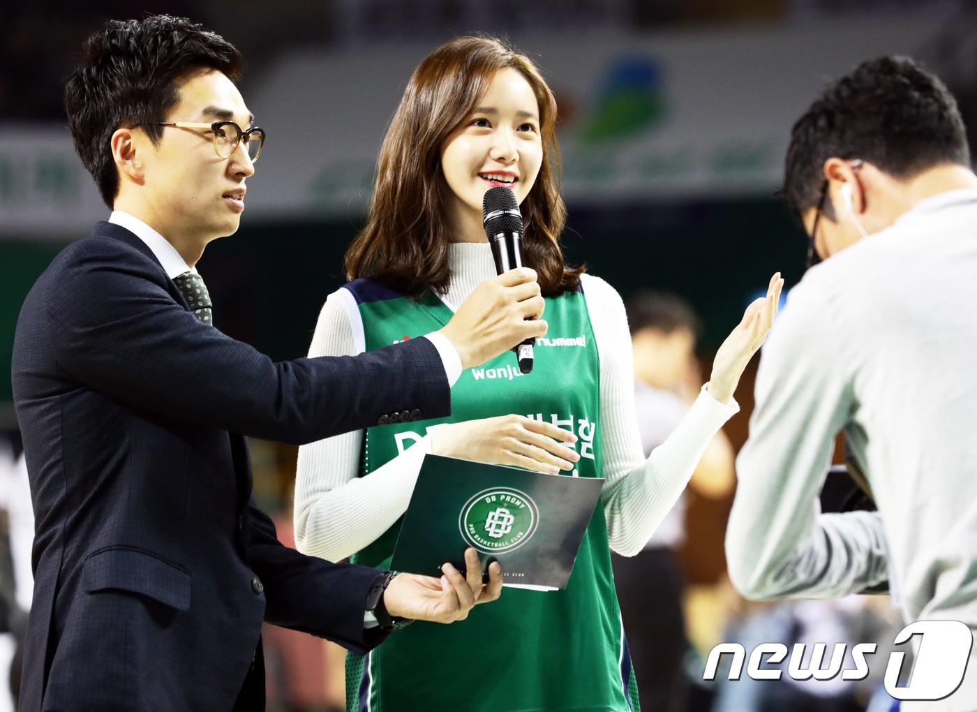 28 tuổi mà trẻ đẹp như 18, Yoona sắp soán ngôi thánh hack tuổi đỉnh nhất SNSD của Taeyeon mất rồi - Ảnh 4. 28 tuổi mà trẻ đẹp như 18, Yoona sắp soán ngôi thánh hack tuổi đỉnh nhất SNSD của Taeyeon mất rồi - Ảnh 4.