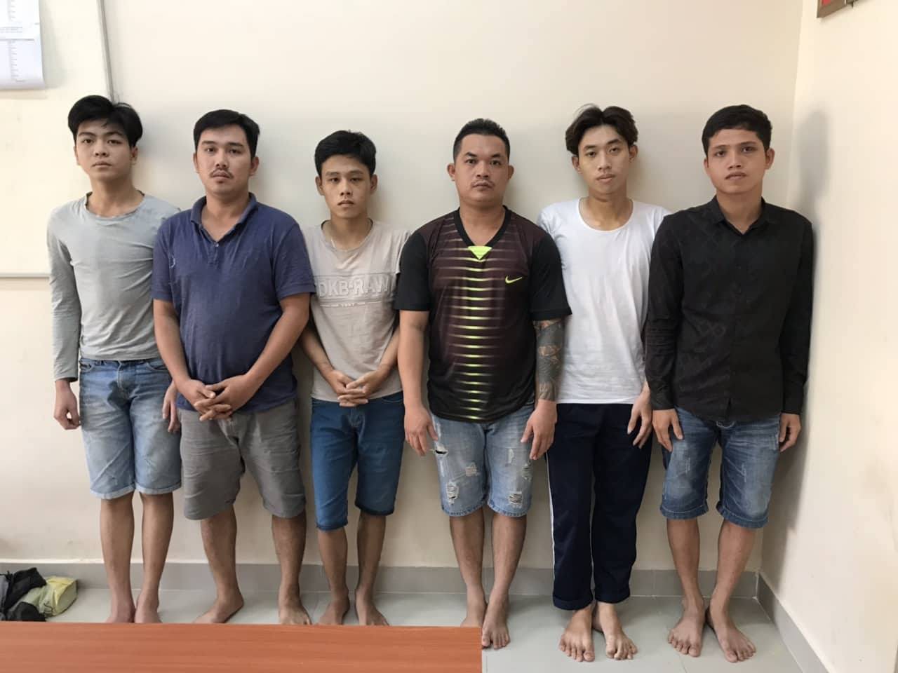 Vụ giang hồ hỗn chiến kinh hoàng ở cầu Nhị Thiên Đường tại Sài Gòn: Khởi tố, bắt giam 6 đối tượng - Ảnh 1. Vụ giang hồ hỗn chiến kinh hoàng ở cầu Nhị Thiên Đường tại Sài Gòn: Khởi tố, bắt giam 6 đối tượng - Ảnh 1.