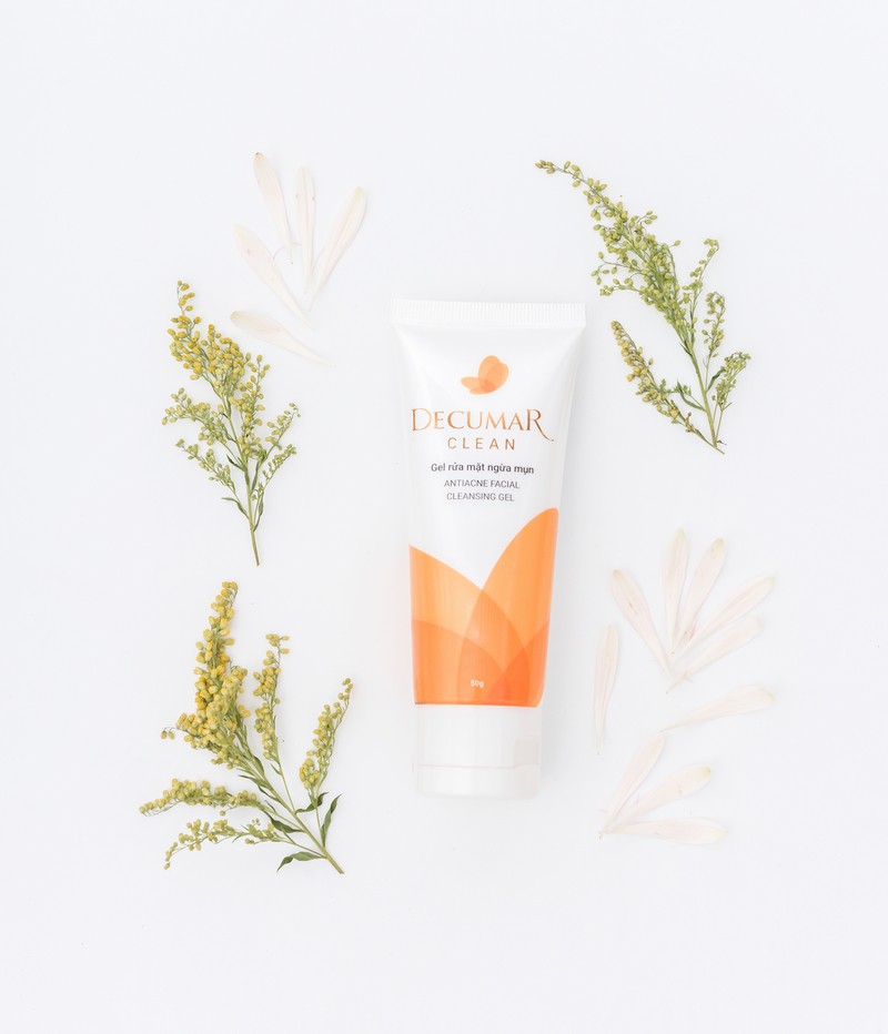 Kh&ocirc;ng chỉ da dầu, da kh&ocirc; cũng dễ bị nổi mụn như thường v&agrave; đ&acirc;y l&agrave; những điều bạn n&ecirc;n l&agrave;m để ngăn mụn ở da kh&ocirc; - Ảnh 3.