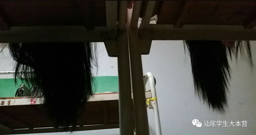 Truyện kinh dị siêu ngắn nhưng gây ám ảnh kinh niên ở ký túc xá: Đứa giường trên xõa tóc khi ngủ! - Ảnh 9. Truyện kinh dị siêu ngắn nhưng gây ám ảnh kinh niên ở ký túc xá: Đứa giường trên xõa tóc khi ngủ!