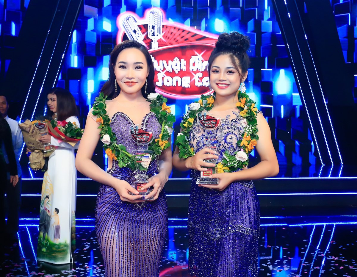 Học trò Cẩm Ly - Minh Vy đăng quang Quán quân "Tuyệt đỉnh song ca" mùa 3