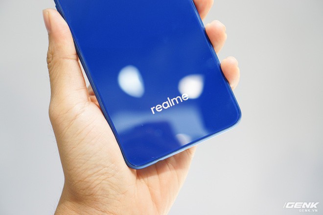 Realme tung liền 3 smartphone, chơi tất tay với Xiaomi về giá: chưa đến 2,5 triệu đồng cho chiếc điện thoại 8 lõi cùng thiết kế thời trang thu hút giới trẻ - Ảnh 7.