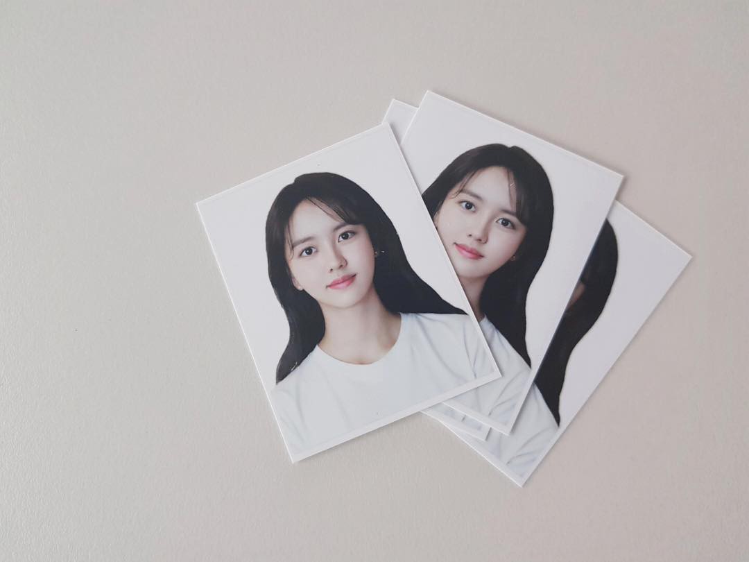 Ảnh thẻ gây sốt sao nhí Mặt trăng ôm mặt trời một thời Kim So Hyun: Hơi đơ nhưng nhan sắc đúng là không vừa - Ảnh 1. Ảnh thẻ gây sốt sao nhí Mặt trăng ôm mặt trời một thời Kim So Hyun: Hơi đơ nhưng nhan sắc đúng là không vừa - Ảnh 1.