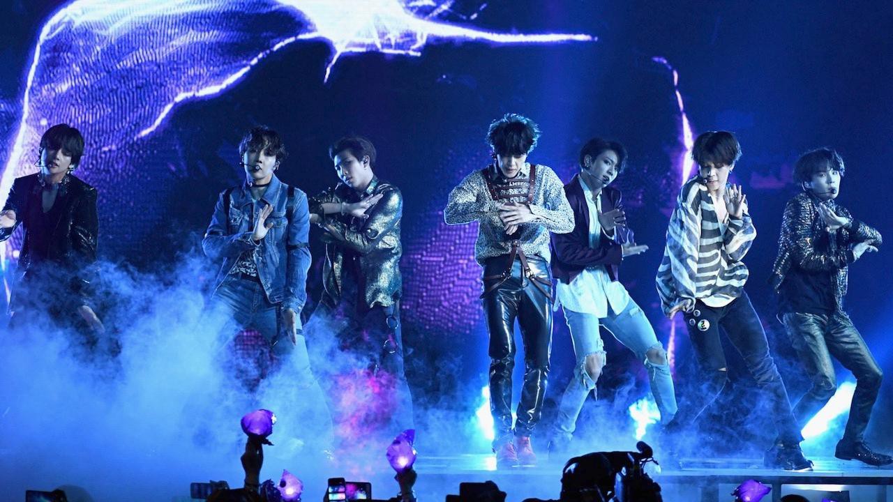 Cô bé 16 tuổi gây ấn tượng tại X-Factor Anh khi trình diễn bản hit của BTS - Ảnh 3. Cô bé 16 tuổi gây ấn tượng tại X-Factor Anh khi trình diễn bản hit của BTS - Ảnh 3.