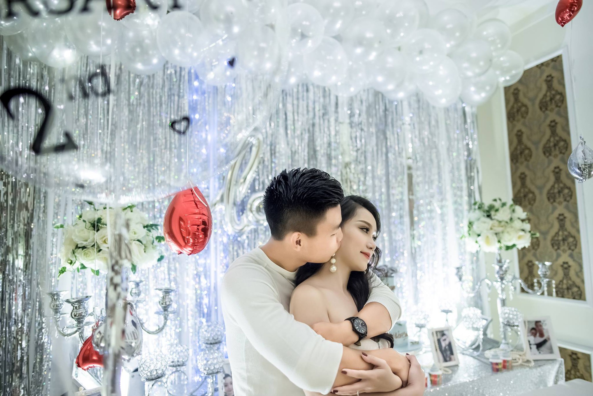 Vũ Văn Thanh kỷ niệm 3 năm yêu hoành tráng với bạn gái xinh đẹp - Ảnh 3. Vũ Văn Thanh kỷ niệm 3 năm yêu hoành tráng với bạn gái xinh đẹp - Ảnh 3.