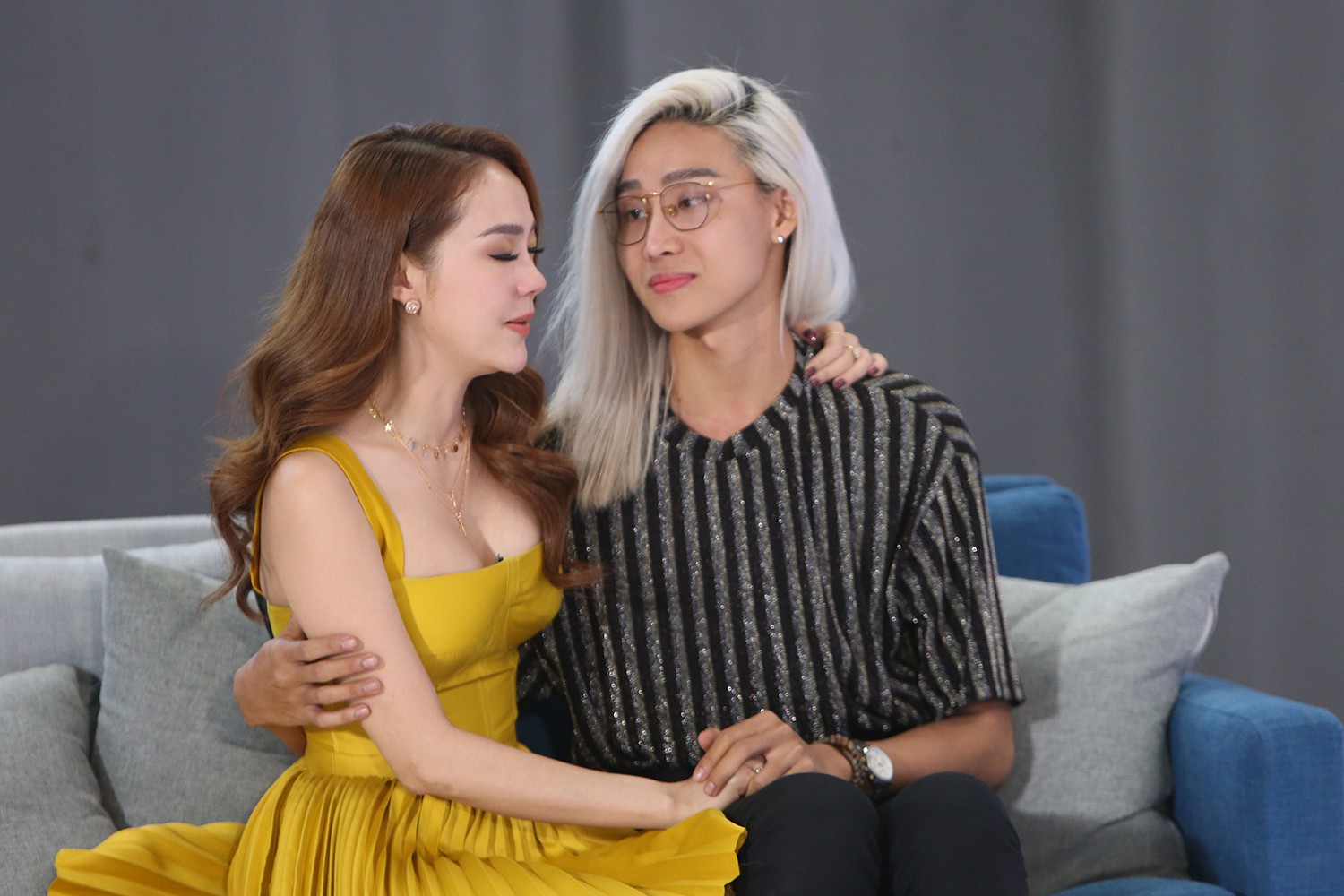 Clip The Face không lên sóng: Minh Hằng khóc hết nước mắt trước hoàn cảnh của Mid Nguyễn - Ảnh 3.