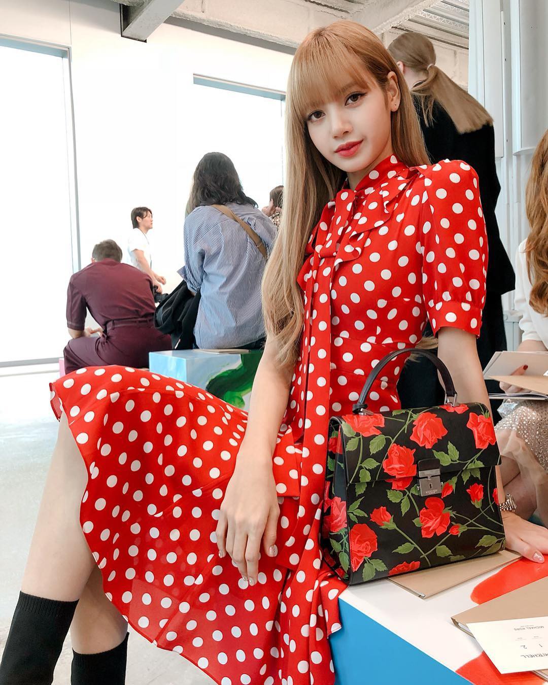 Danh sách sao Thái đình đám là fan cứng của Lisa (Black Pink): Toàn nhân vật không phải dạng vừa đâu - Ảnh 1. Danh sách sao Thái đình đám là fan cứng của Lisa (Black Pink): Toàn nhân vật không phải dạng vừa đâu - Ảnh 1.