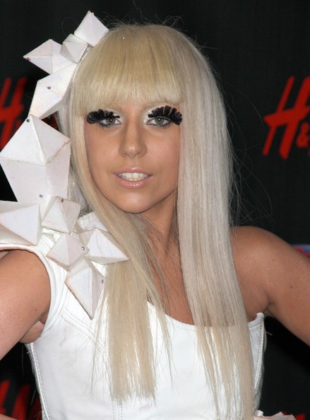 Từng tự dìm hàng bằng những bộ đồ quái lạ, nhưng hóa ra Lady Gaga cũng có nhan sắc thuộc hàng mỹ nhân như ai! - Ảnh 1.