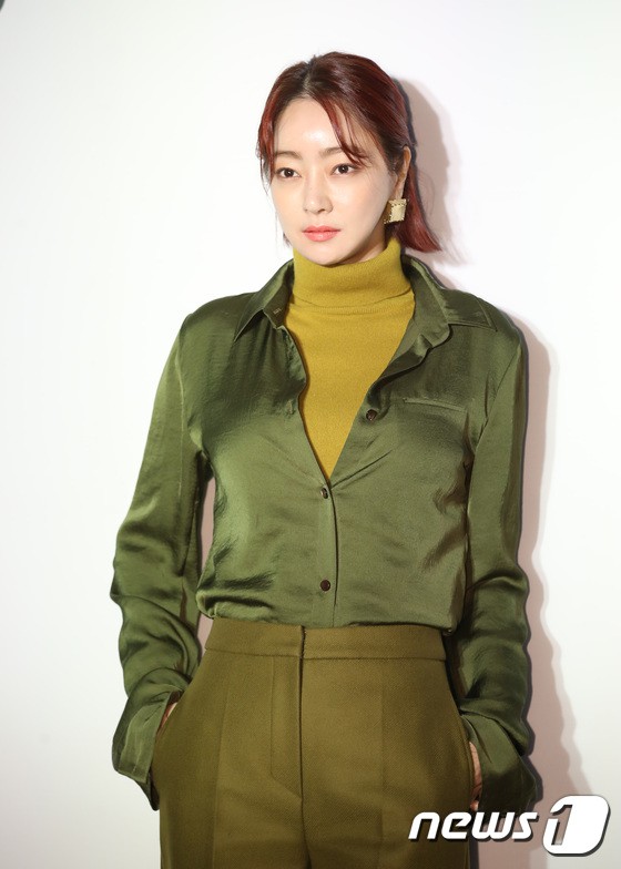 Park Shin Hye lên đời nhan sắc sau khi hẹn hò, diễn viên kém nổi bỗng chiếm spotlight vì diện áo xuyên thấu - Ảnh 14.