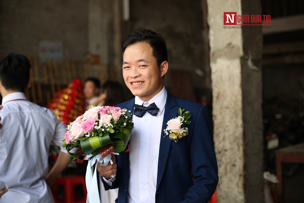 Chú rể 26 lấy vợ 62 tuổi: Lấy vợ xong, bị nhiều người gọi là mắt lươn nên đi nhấn mí - Ảnh 4. Chú rể 26 lấy vợ 62 tuổi: Lấy vợ xong, bị nhiều người gọi là mắt lươn nên đi nhấn mí - Ảnh 4.