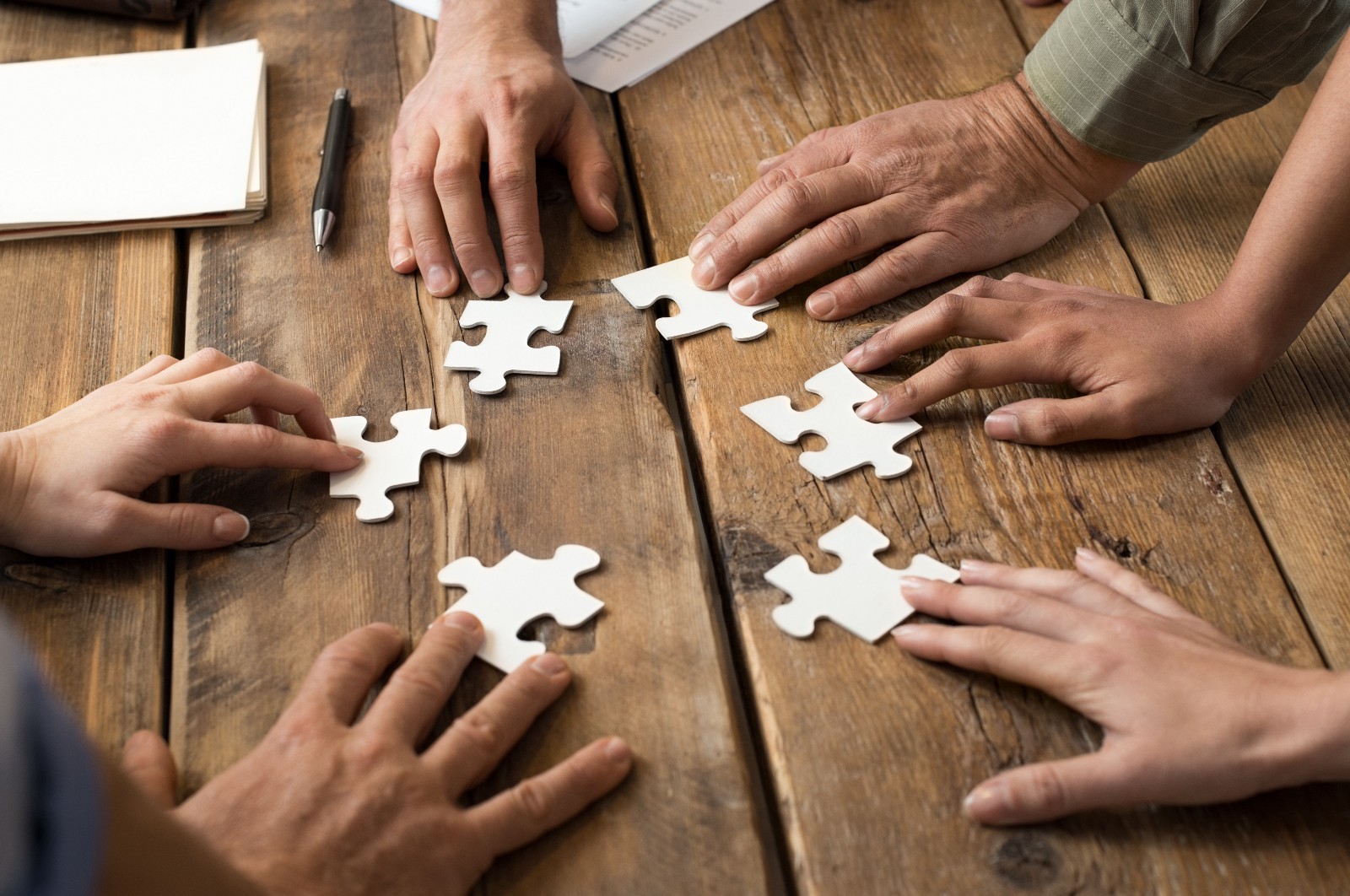 teamwork-15398238701731965603039.jpg