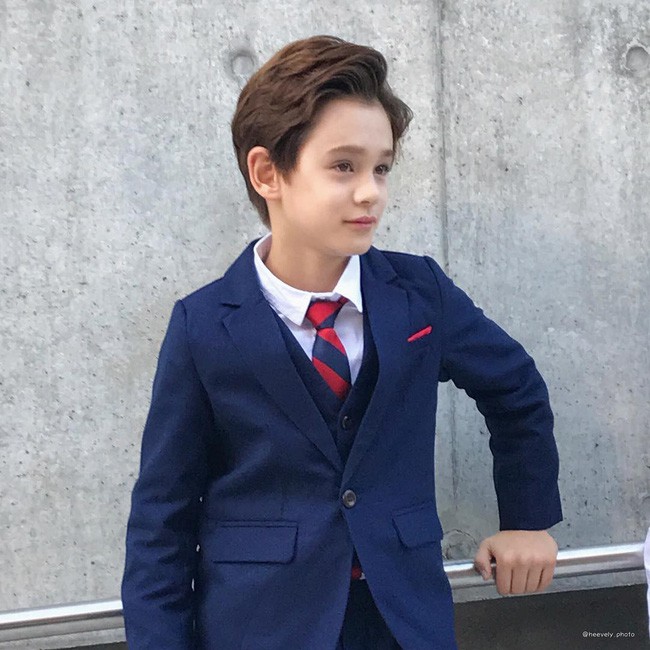 Thời trang trẻ em tại Seoul Fashion Week: Street style vừa chất vừa yêu - Ảnh 2.