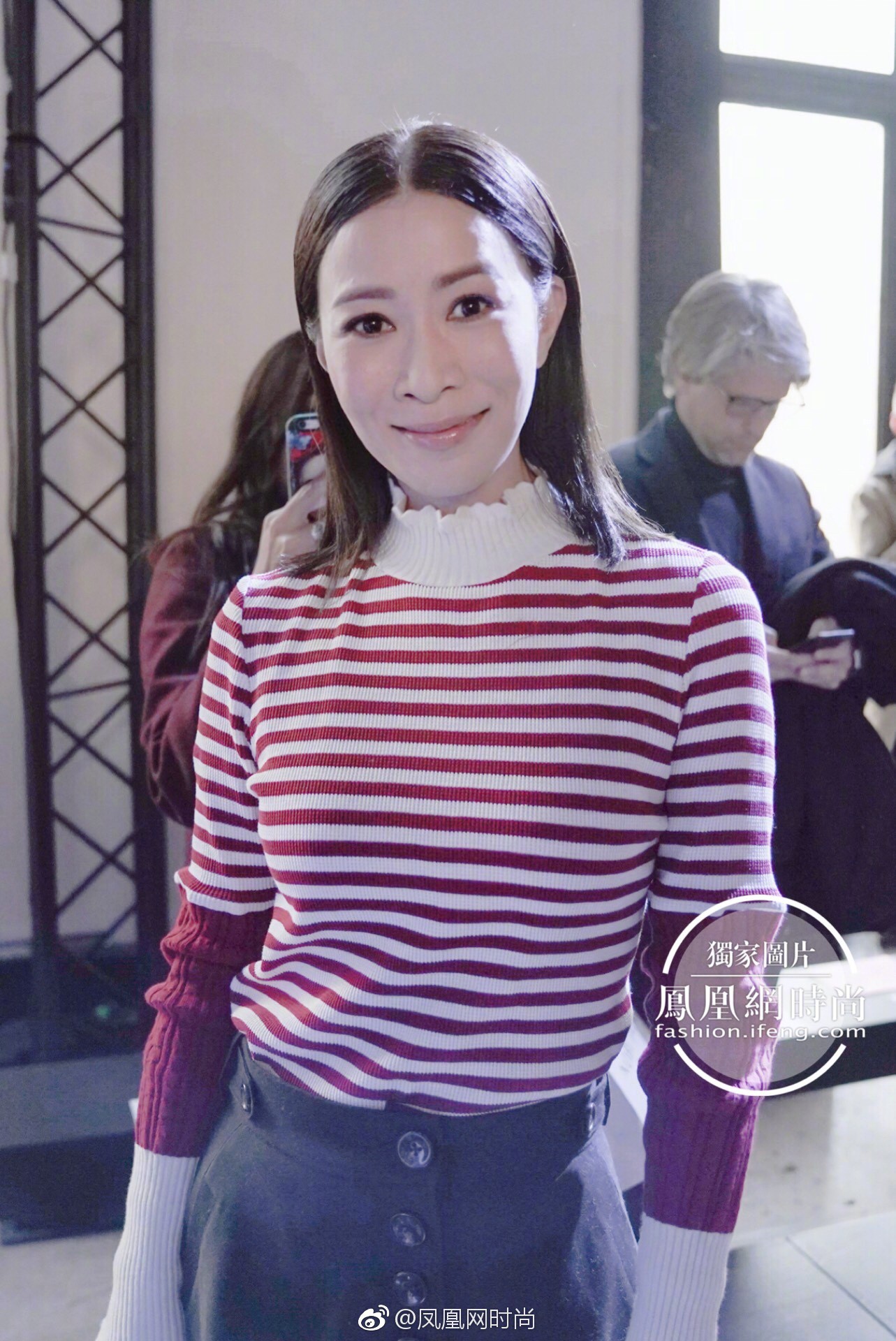 Ngô Cẩn Ngôn bỗng bớt “sến”, Lâm Tâm Như và Xa Thi Mạn lại lép vế vì lối makeup không phù hợp 5 Ngô Cẩn Ngôn bỗng bớt “sến”, Lâm Tâm Như và Xa Thi Mạn lại lép vế vì lối makeup không phù hợp - Ảnh 4.