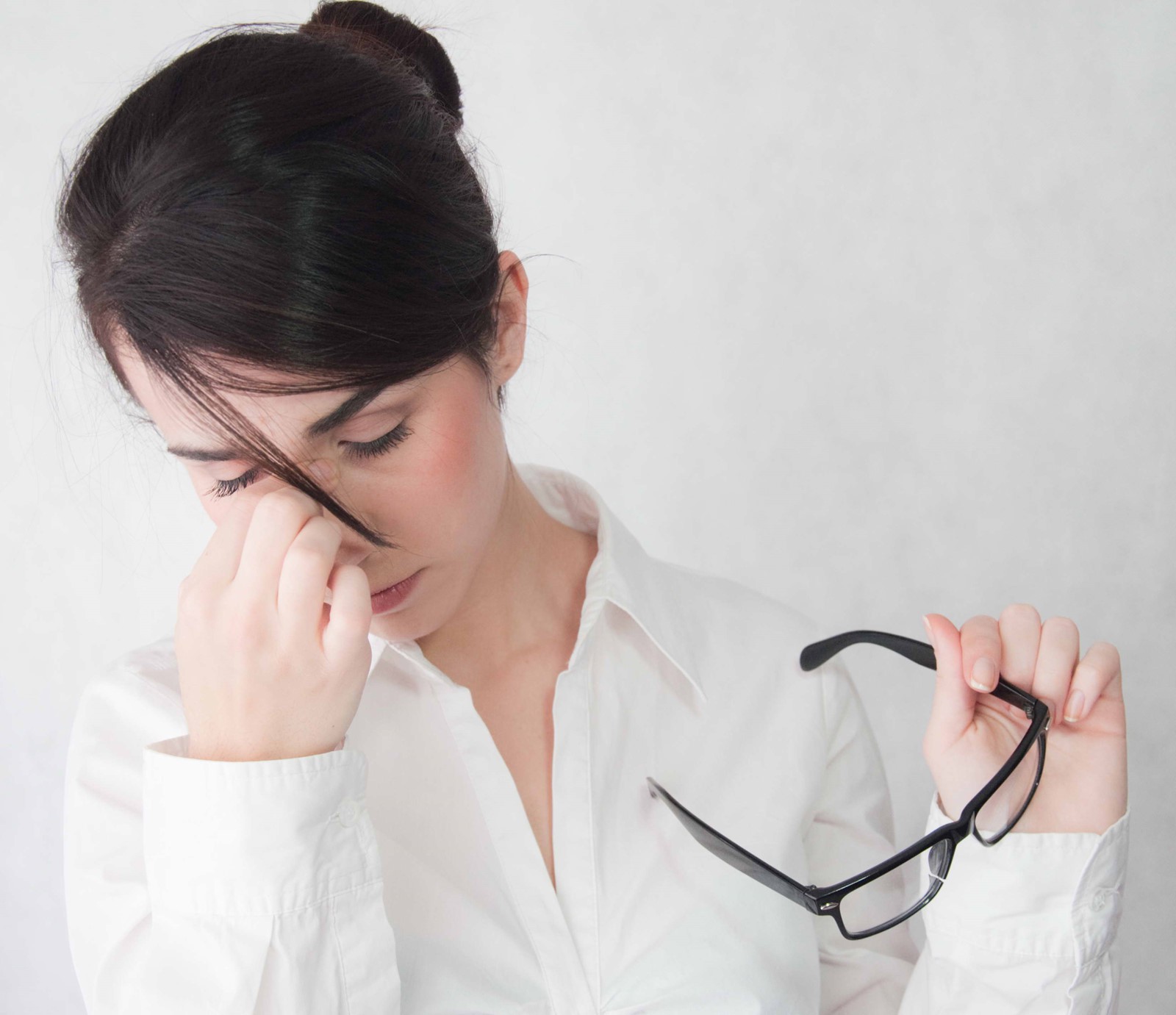 Hội văn phòng nên thuộc nằm lòng 6 cách giảm bớt tình trạng khô mắt ngay sau đây - Ảnh 1. Hội văn phòng nên thuộc nằm lòng 6 cách giảm bớt tình trạng khô mắt ngay sau đây - Ảnh 1.