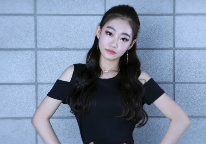 Jeon Somi sẽ ra mắt cùng nhóm nhạc nữ bao gồm một thực tập sinh đến từ Việt Nam? - Ảnh 3.