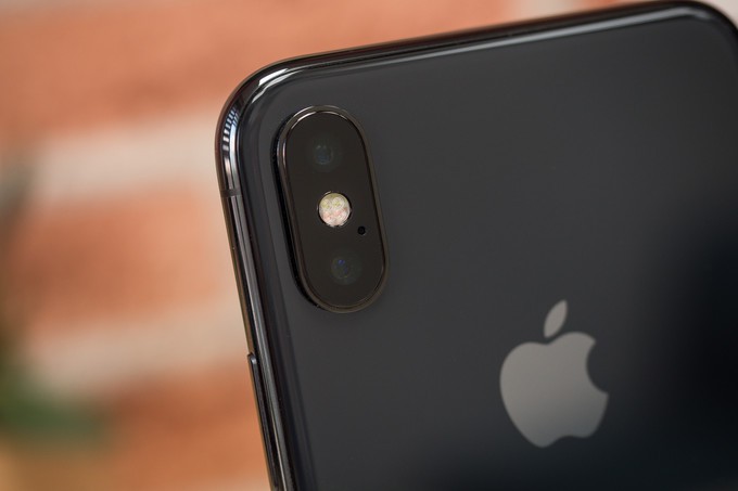 11 năm rồi mà iPhone XS vẫn không thoát khỏi 2 cái nhọt này khiến người dùng tức lộn ruột - Ảnh 2. 11 năm rồi mà iPhone XS vẫn không thoát khỏi 2 cái nhọt này khiến người dùng tức lộn ruột - Ảnh 2.