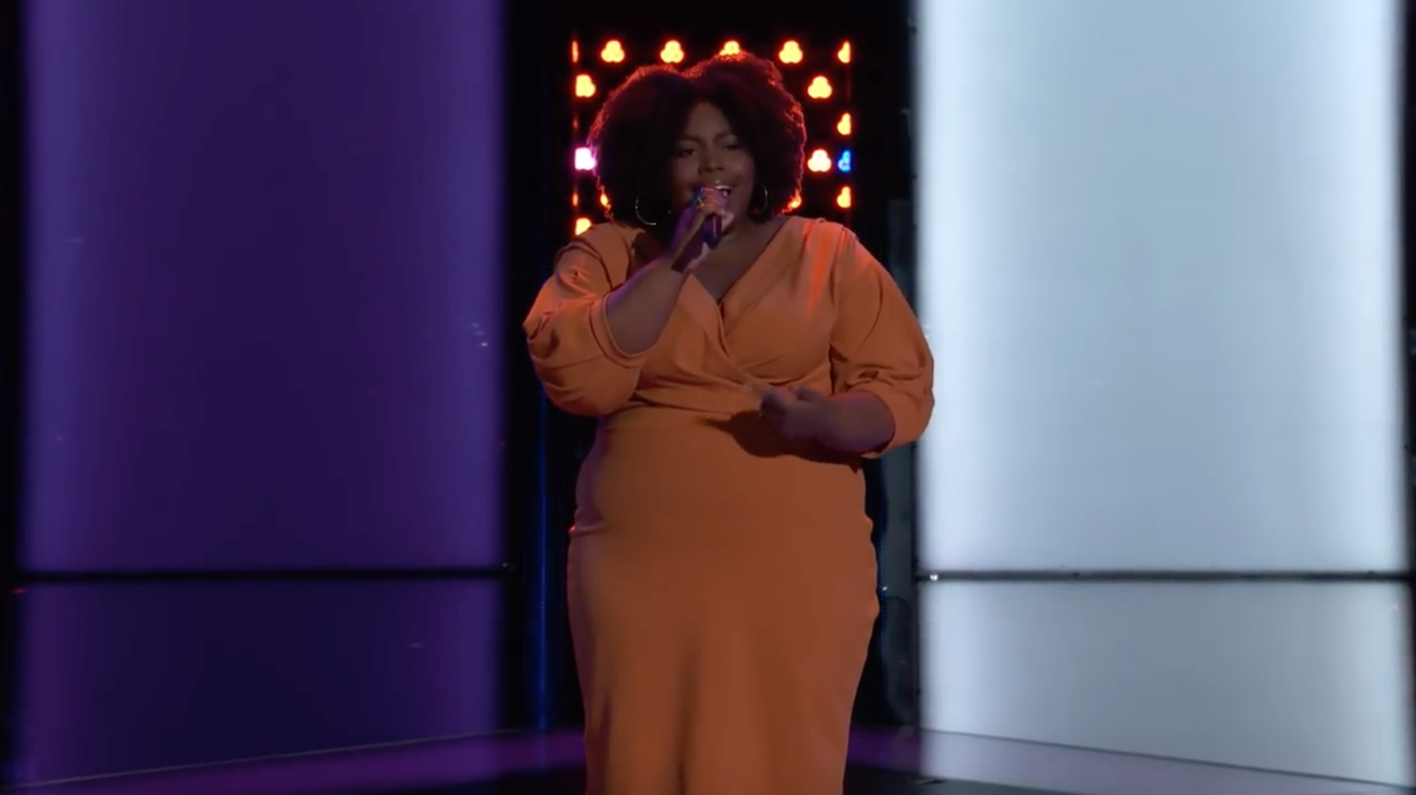 The Voice US: Vẻ mặt sốc đến khó tin của Jennifer Hudson khi lần thứ 2 bị chặn trong vòng Giấu mặt! 1 The Voice US: Vẻ mặt sốc đến khó tin của Jennifer Hudson khi lần thứ 2 bị chặn trong vòng Giấu mặt! - Ảnh 2.