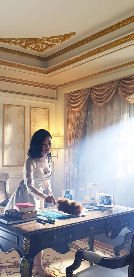 Tung ảnh vui 20/10, Đ&ocirc;ng Nhi h&eacute; lộ tạo h&igrave;nh c&ocirc; hầu g&aacute;i n&oacute;ng bỏng kh&oacute; cưỡng trong MV mới? - Ảnh 1.
