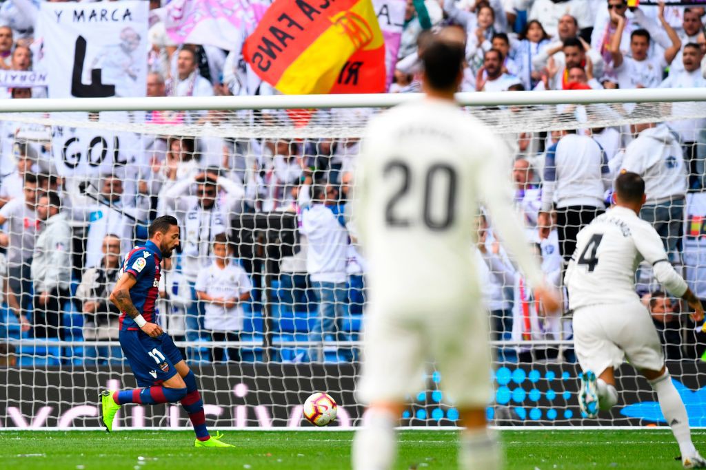 Đen đủi không để đâu cho hết, Real Madrid thua thảm ngay trên thánh địa Bernabeu - Ảnh 2.