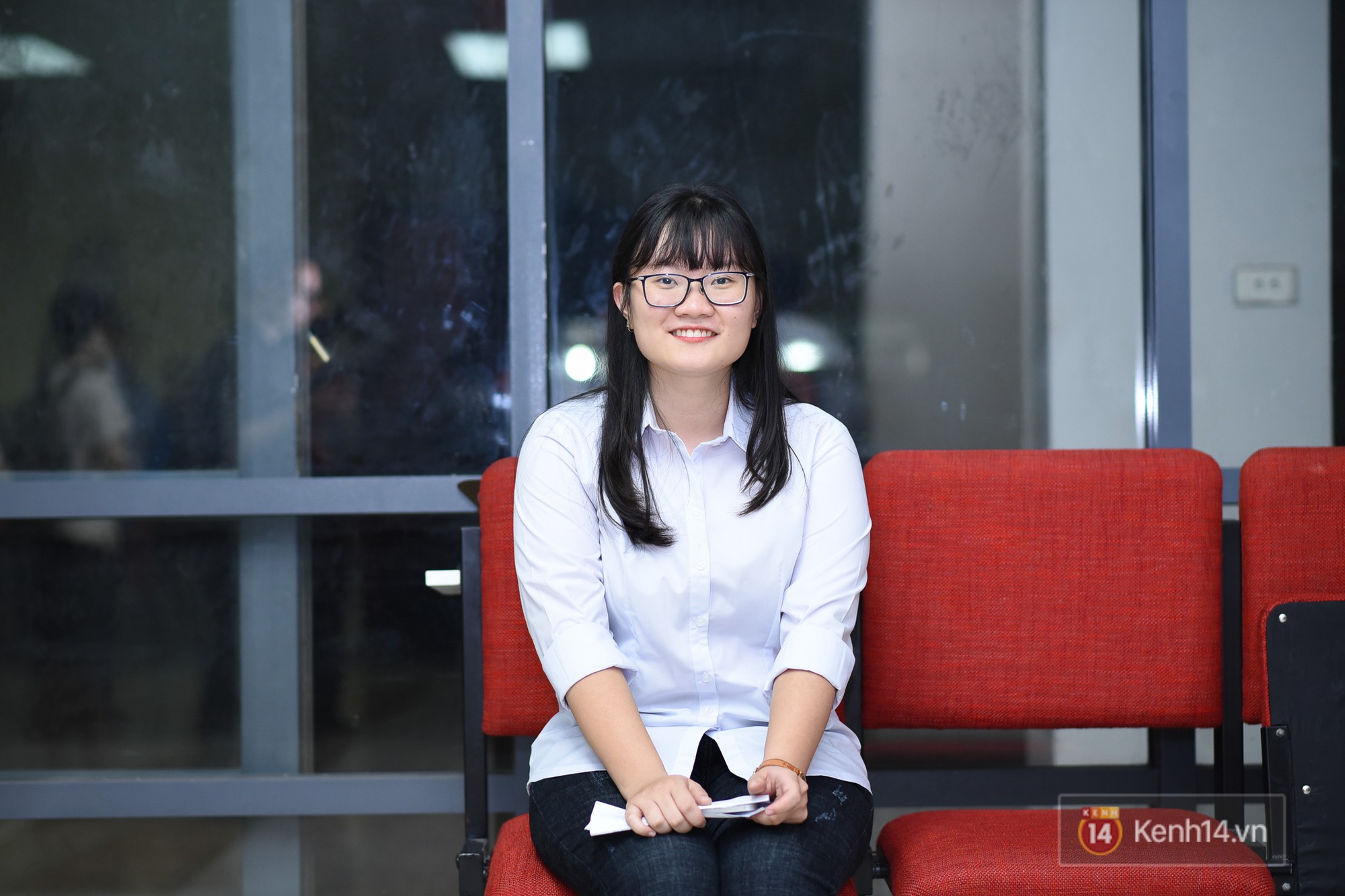 Nữ sinh 2000 gi&agrave;nh HCV Olympic Sinh học Quốc tế, đạt kỷ lục th&iacute; sinh c&oacute; điểm thi cao nhất thế giới: Ba l&ocirc; đến trường nặng 8kg to&agrave;n l&agrave; s&aacute;ch vở - Ảnh 3.