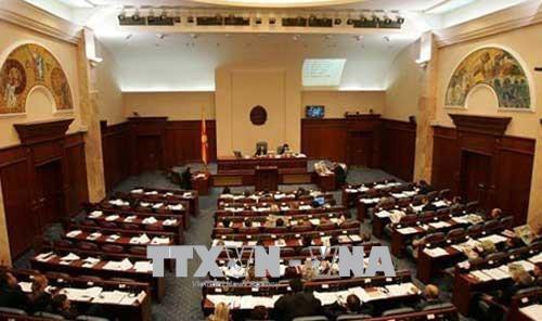 Quốc hội Macedonia thông qua thỏa thuận đổi tên nước - Ảnh 1.