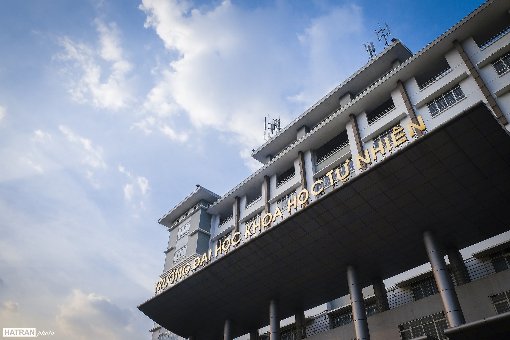 Trường Đại học dễ thương, lãng mạn nhất Sài Gòn, nơi có ghế đá FA dành cho người cô đơn nổi đình nổi đám một thời - Ảnh 28. Trường Đại học dễ thương, lãng mạn nhất Sài Gòn, nơi có ghế đá FA dành cho người cô đơn nổi đình nổi đám một thời - Ảnh 28.