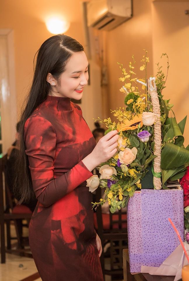 Tuấn Hưng tạm g&aacute;c mỏi mệt sau h&agrave;ng loạt sự cố, c&ugrave;ng b&agrave; x&atilde; tổ chức sinh nhật cho mẹ - Ảnh 3.