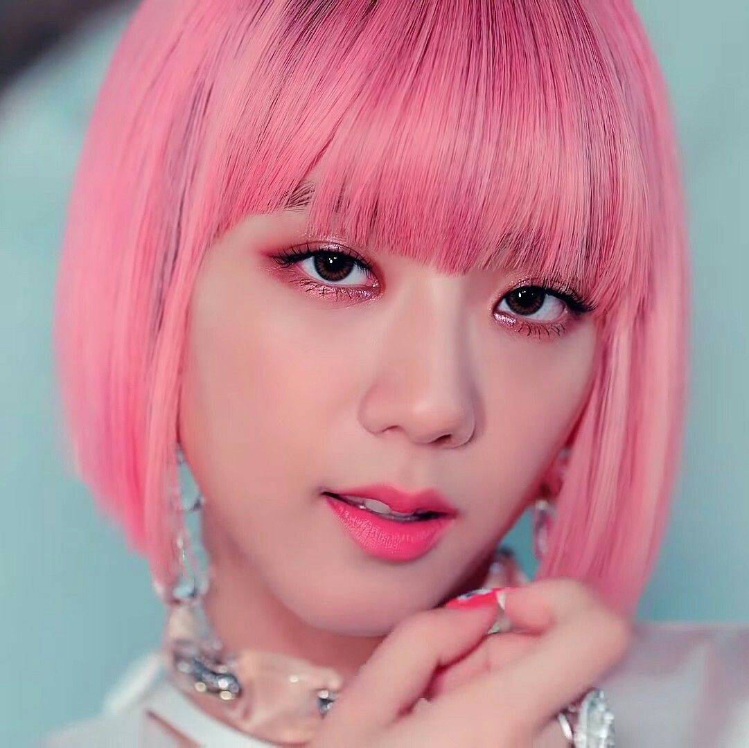Trong Black Pink, luôn có 2 người cắt tóc ngắn sẽ hợp, 2 người còn lai thì sống chêt gì cũng nên nuôi dài cho sang - Ảnh 6. Trong Black Pink, luôn có 2 người cắt tóc ngắn sẽ hợp, 2 người còn lai thì sống chêt gì cũng nên nuôi dài cho sang - Ảnh 6.