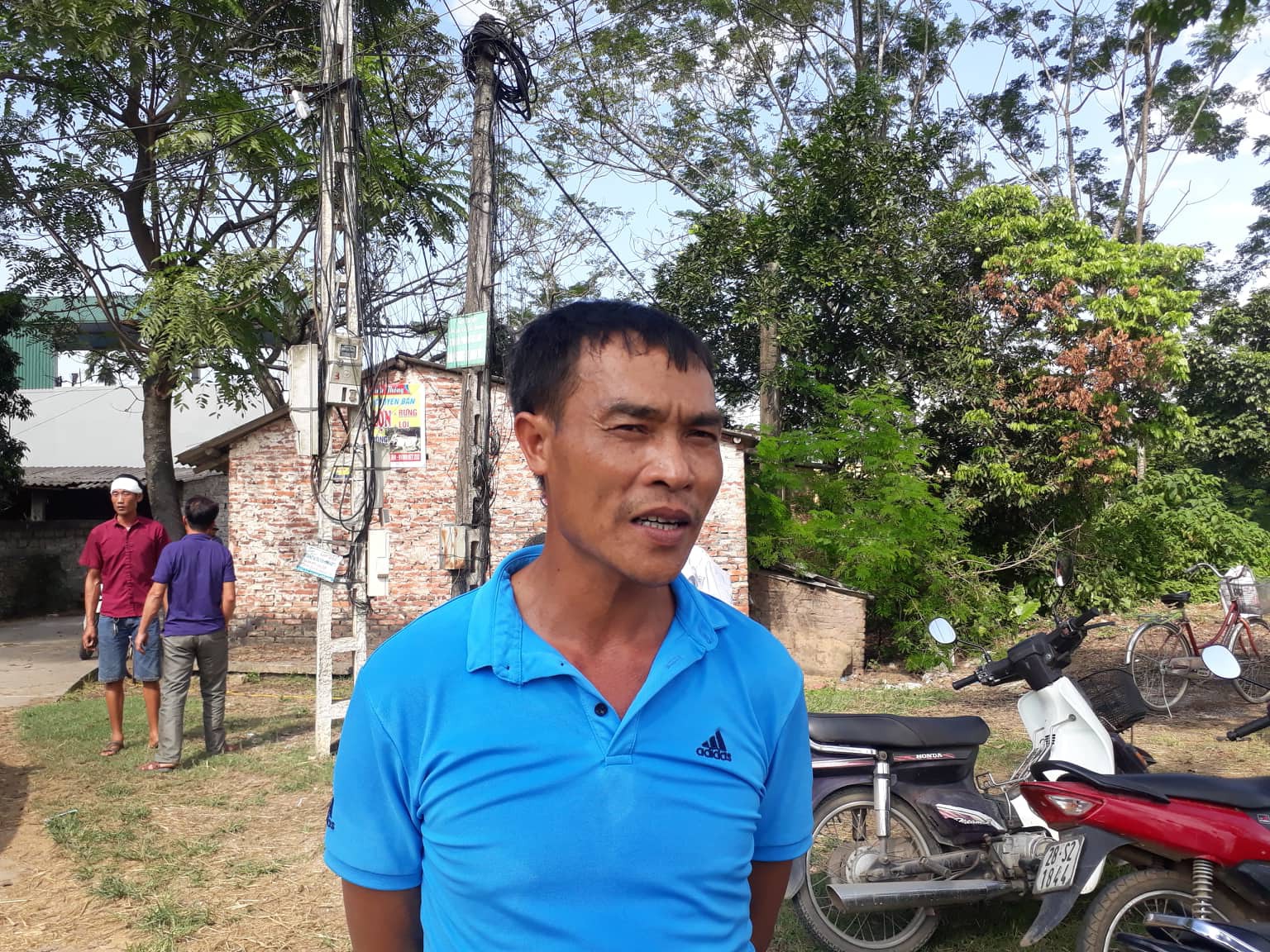 Con nuôi giết mẹ ở Hòa Bình: 2h tiếp cận nghi phạm sát hại mẹ nuôi - Ảnh 3. Con nuôi giết mẹ ở Hòa Bình: 2h tiếp cận nghi phạm sát hại mẹ nuôi - Ảnh 3.