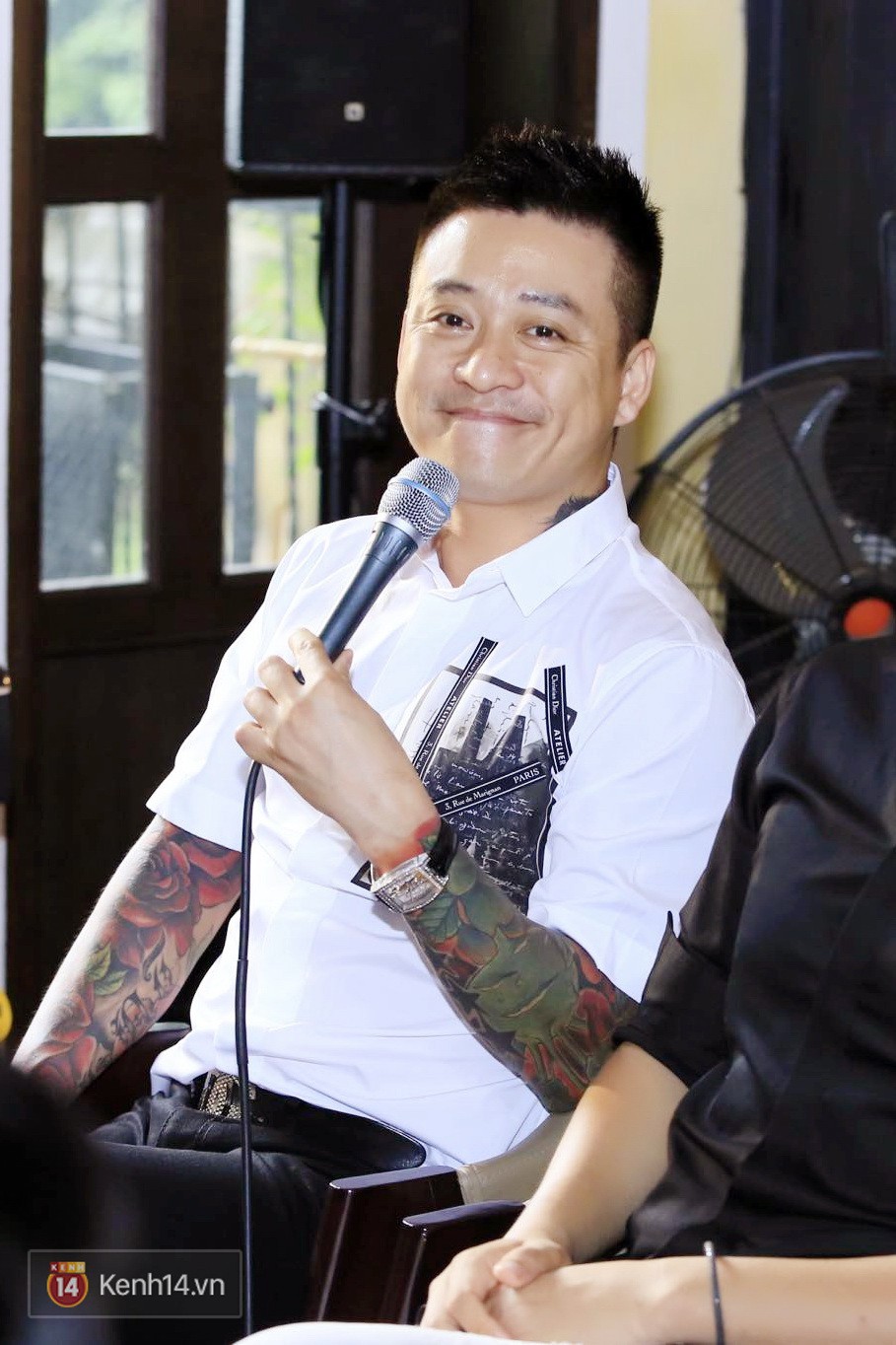Sau chuỗi sự cố, Tuấn Hưng đền bù cho khán giả bằng liveshow miễn phí tại phố đi bộ Hồ Gươm - Ảnh 2. Sau chuỗi sự cố, Tuấn Hưng đền bù cho khán giả bằng liveshow miễn phí tại phố đi bộ Hồ Gươm - Ảnh 2.