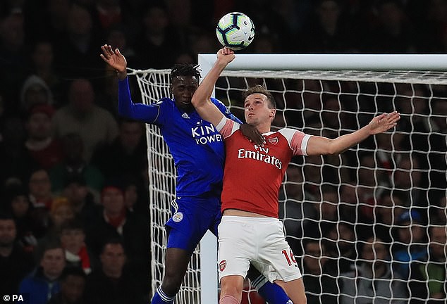 Oezil rực sáng, Arsenal phối hợp ghi bàn như hack khiến Leicester ôm hận ở vòng 9 Ngoại hạng Anh - Ảnh 2.