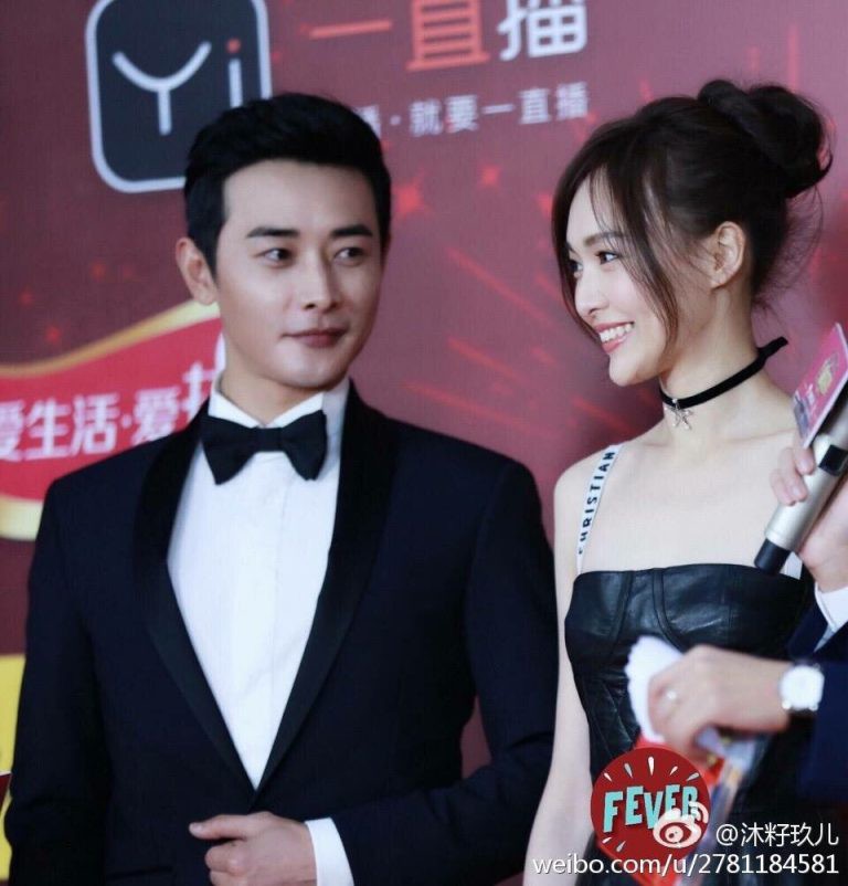 Những khoảnh khắc tình bể bình của cặp đôi Đường Yên - La Tấn: Chàng luôn nắm chặt tay nàng dù ở bất cứ nơi đâu - Ảnh 4.