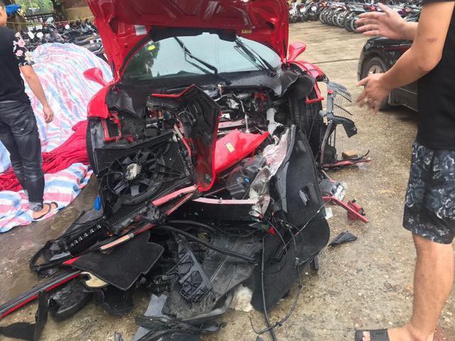Tuấn Hưng tiết lộ thiệt hại sau tai nạn siêu xe Ferrari 16 tỷ đồng - Ảnh 1.