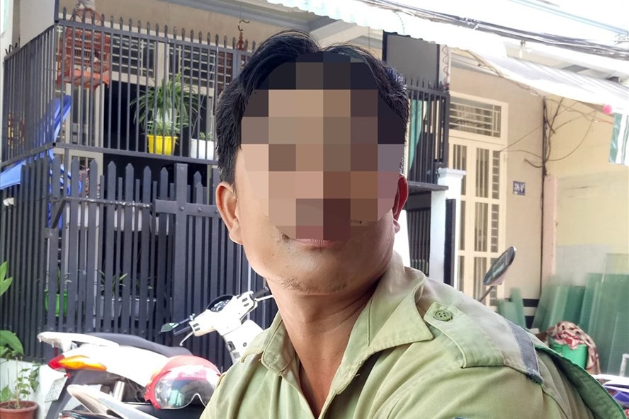 Anh thợ điện bị phạt 90 triệu vì đổi 100 USD: “Tui không ngờ số tiền phạt lớn như vậy!” - Ảnh 1. Anh thợ điện bị phạt 90 triệu vì đổi 100 USD: “Tui không ngờ số tiền phạt lớn như vậy!” - Ảnh 1.