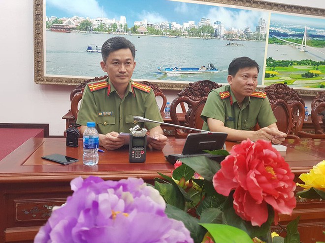 Công an Cần Thơ họp báo, khẳng định không gài bẫy vụ đổi 100 USD, phạt 270 triệu đồng - Ảnh 2. Công an Cần Thơ họp báo, khẳng định không gài bẫy vụ đổi 100 USD, phạt 270 triệu đồng - Ảnh 2.