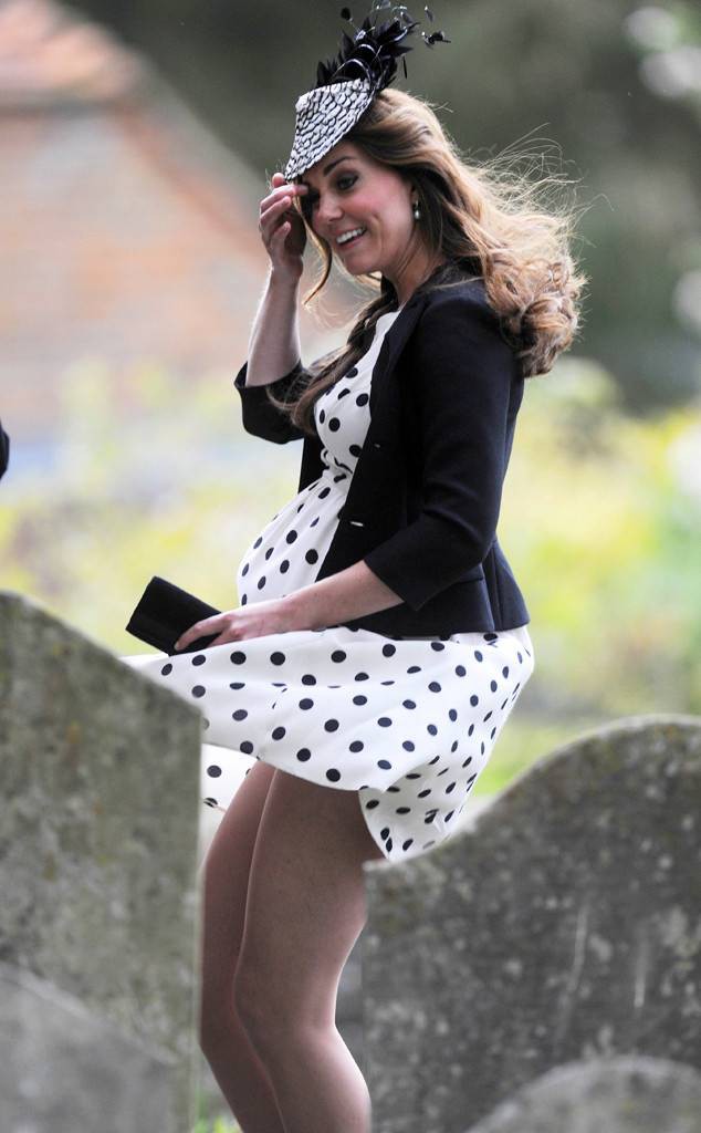 Même si elle est si délicate, la princesse Kate a été confrontée à de nombreuses reprises à des vents violents, provoquant presque un scandale révélateur - Photo 5.