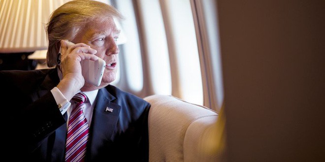 Báo Mỹ nói iPhone của Tổng thống Donald Trump bị cài chip gián điệp Trung Quốc, nghe lén mọi cuộc điện thoại - Ảnh 1.