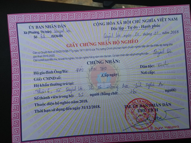 Cảnh đời bi đát của vợ chồng nghèo suốt 20 năm dùng chung nửa con mắt, lo khi chết không có tiền mua quan tài - Ảnh 3.