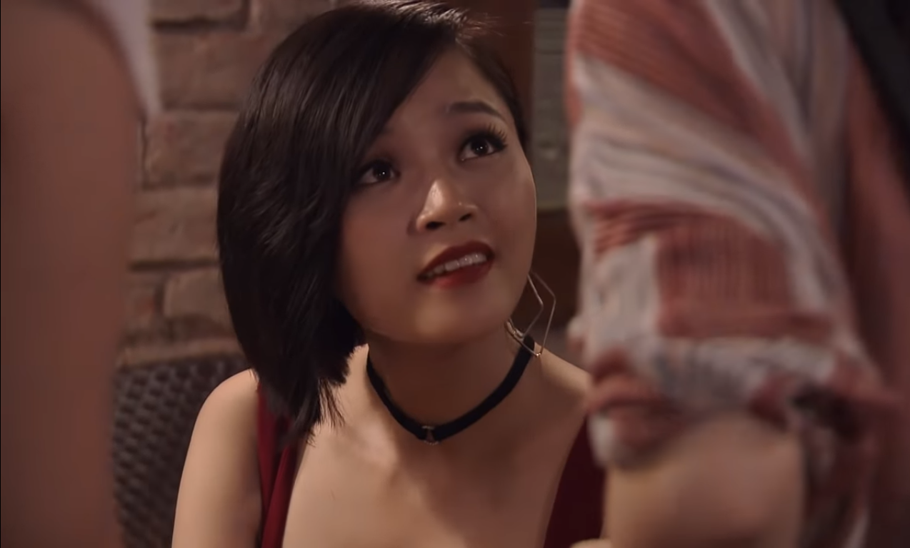 Quỳnh Búp Bê tập 21: Quỳnh Kool - em gái Lan - bị My Sói dụ vào ngành- Ảnh 1. Quỳnh Búp Bê tập 21: Quỳnh Kool - em gái Lan - bị My Sói dụ vào ngành- Ảnh 1.