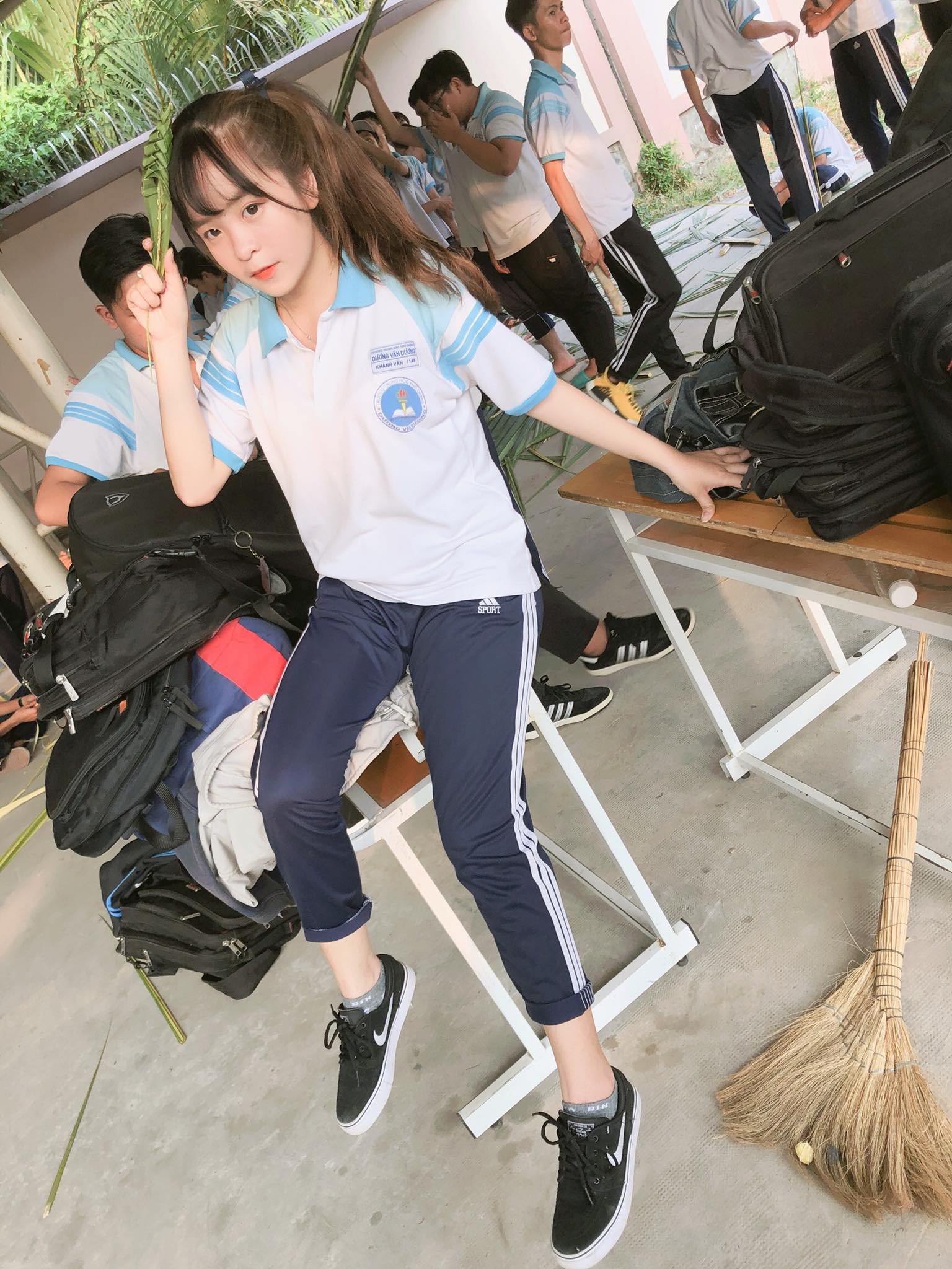 Thiếu nữ 17 tuổi nổi tiếng nhờ h&aacute;t nh&eacute;p, mỗi th&aacute;ng kiếm hơn ngh&igrave;n đ&ocirc; từ MXH - Ảnh 6.