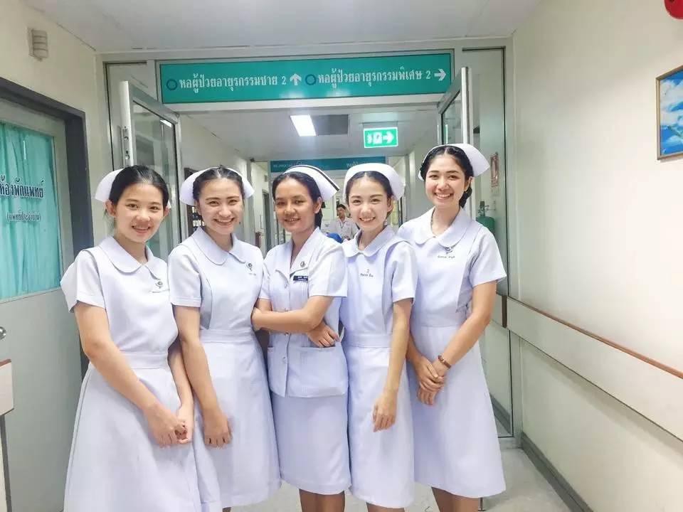 Nữ Y Tá Xinh Đẹp Nhất Thái Lan Bị Bệnh Viện Sa Thải Vì Lý Do Không Ngờ