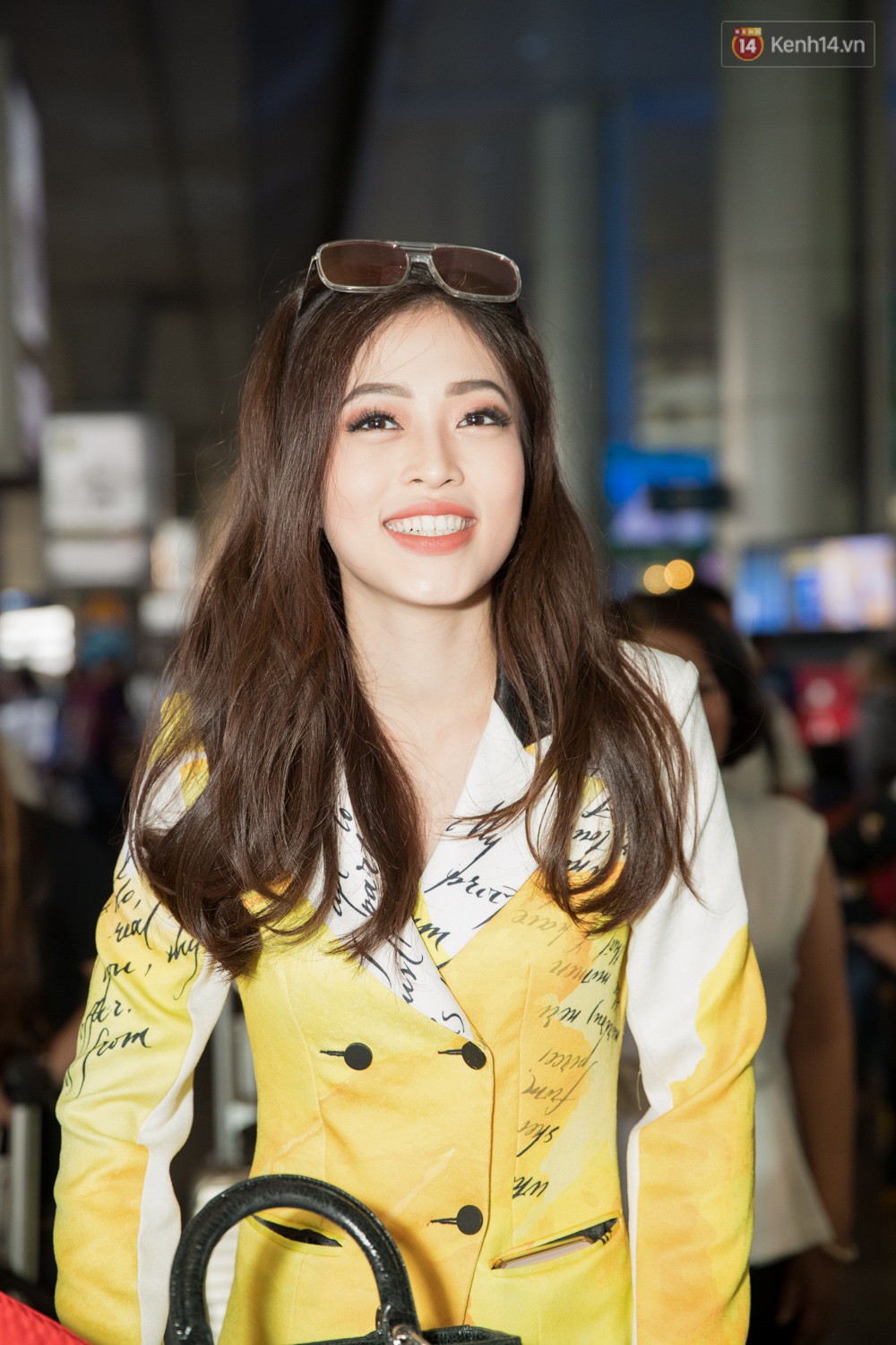 Hoa hậu Tiểu Vy ra tận sân bay đón Phương Nga trở về nước sau hành trình tại Miss Grand International 2018 - Ảnh 3.