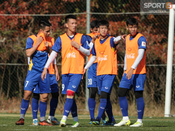 Thắng Seoul FC, tuyển Việt Nam có một ngày được xả hơi, đi chơi, mua sắm tại Hàn Quốc - Ảnh 1.