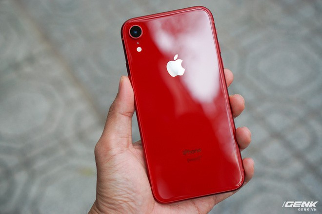 iPhone XR về Việt Nam: Chiêu trò dụ khách đặt cọc để có giá 20.9 triệu - Ảnh 1.