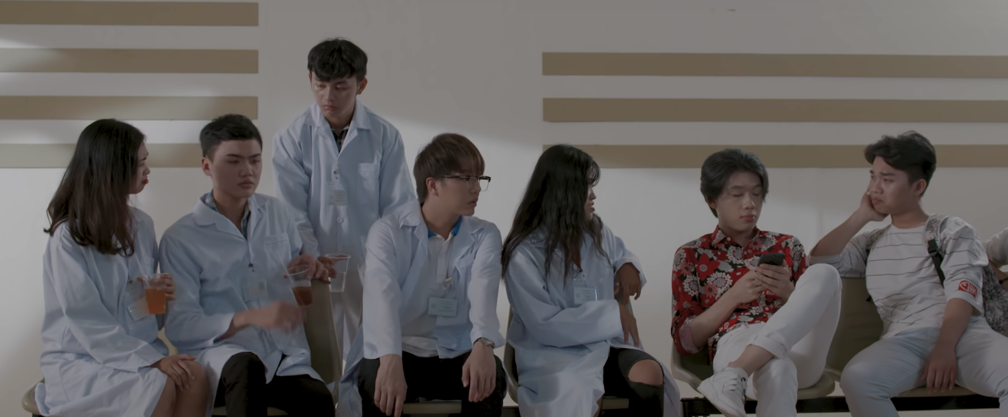 Duy Khánh vừa lột bỏ hình tượng giả gái, làm trai thẳng đã bị Emma thả thính ngay lập tức - Ảnh 3.