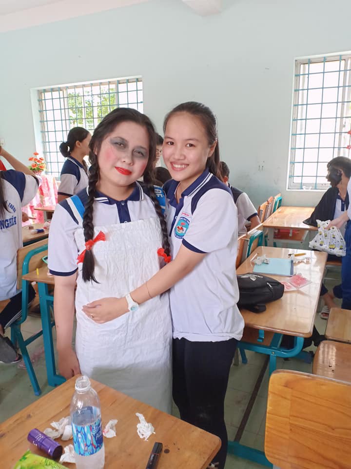 Giả gái thành phi tần xinh lung linh trong tiệc Halloween, nam sinh được dân mạng tới tấp xin link làm quen - Ảnh 9. Giả gái thành phi tần xinh lung linh trong tiệc Halloween, nam sinh được dân mạng tới tấp xin link làm quen - Ảnh 9.