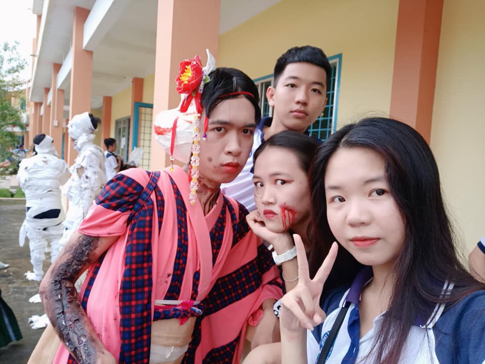 Giả gái thành phi tần xinh lung linh trong tiệc Halloween, nam sinh được dân mạng tới tấp xin link làm quen - Ảnh 11. Giả gái thành phi tần xinh lung linh trong tiệc Halloween, nam sinh được dân mạng tới tấp xin link làm quen - Ảnh 11.