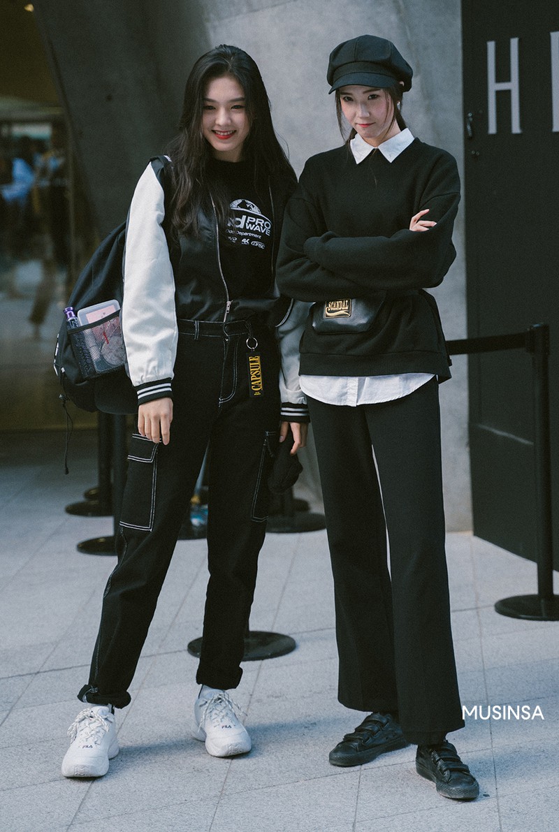 Nếu thích mặc đồ đơn giản nhưng phải thật cool, bạn nhất định nên ngắm street style của giới trẻ Hàn tuần qua - Ảnh 9. Nếu thích mặc đồ đơn giản nhưng phải thật cool, bạn nhất định nên ngắm street style của giới trẻ Hàn tuần qua - Ảnh 9.